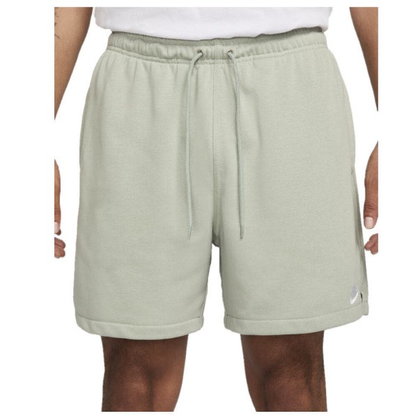 NIKE Club Shorts Herren grün