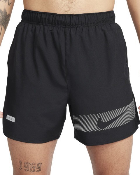 NIKE Challenger Flash Shorts Herren schwarz